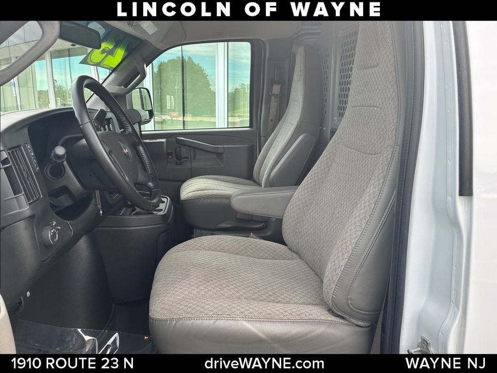 2023 GMC Savana 2500 Work Van