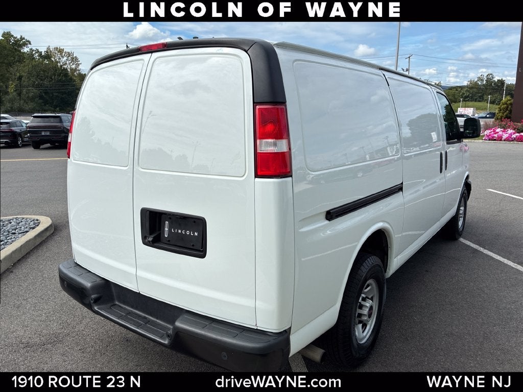 2022 GMC Savana 2500 Work Van