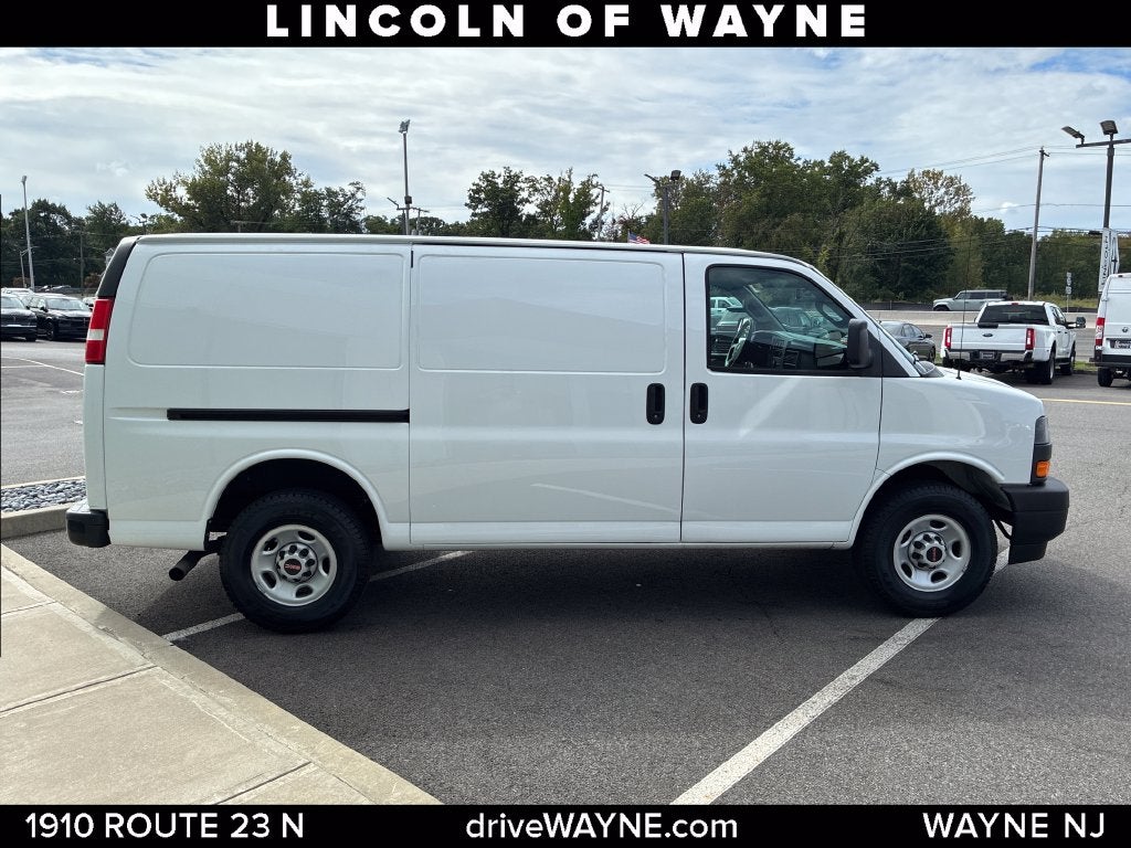 2022 GMC Savana 2500 Work Van