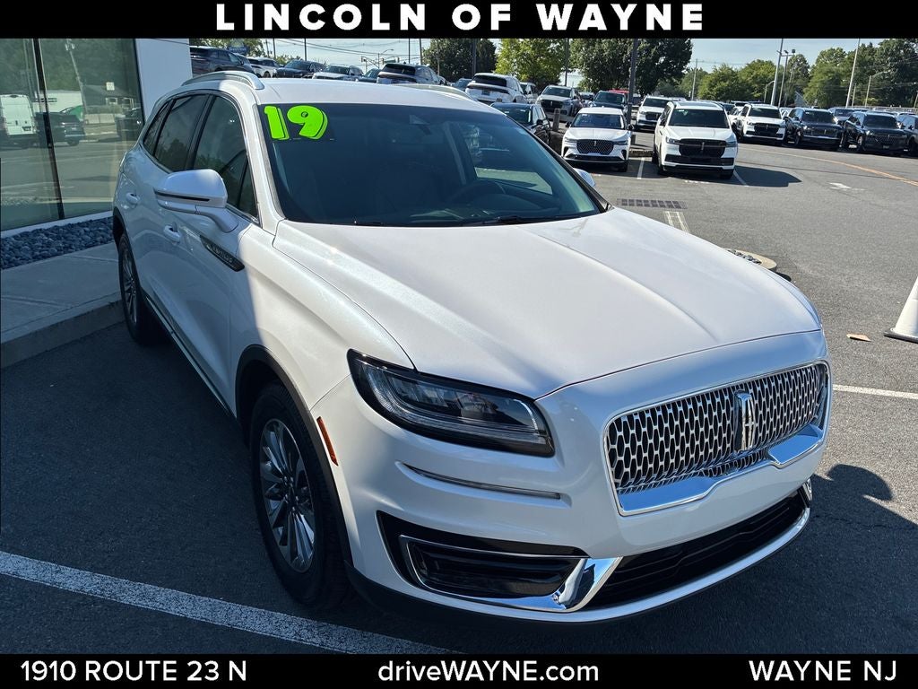 2019 Lincoln Nautilus Select