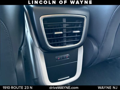 2019 Lincoln Nautilus Select