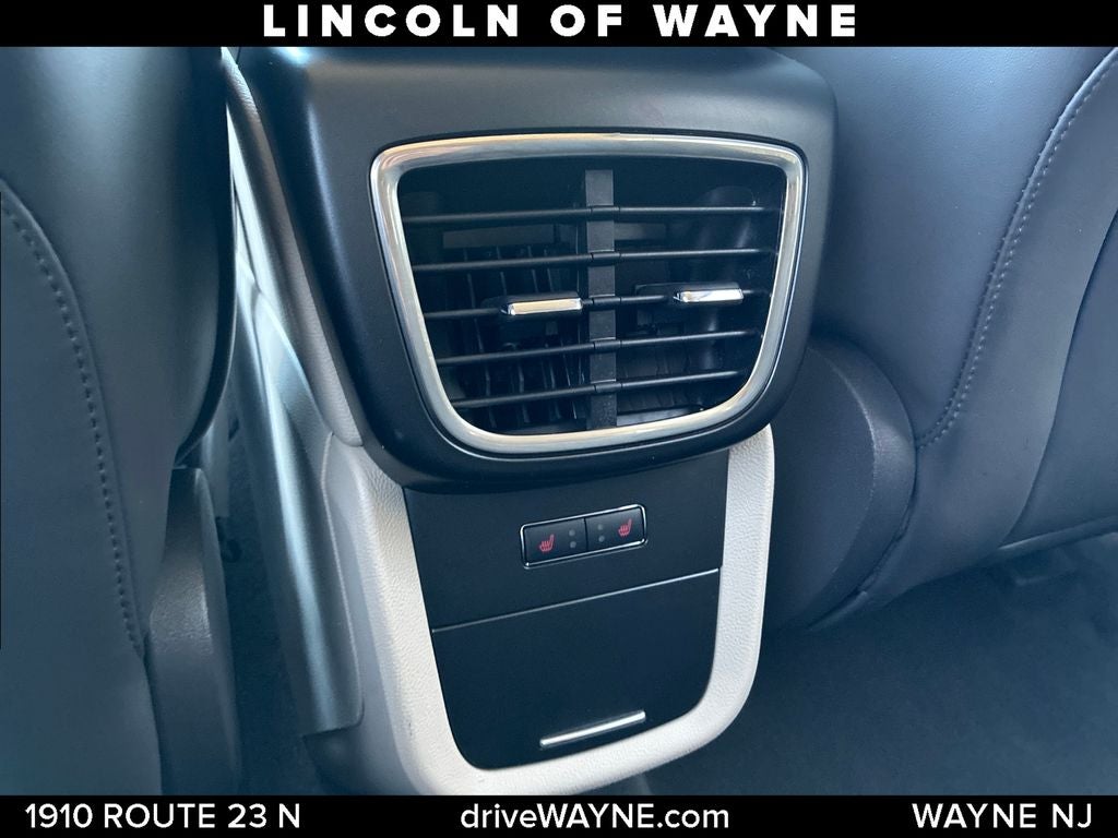 2019 Lincoln Nautilus Select