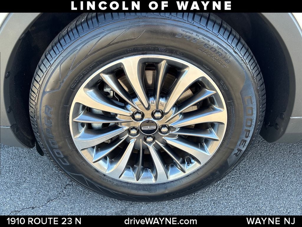 2019 Lincoln Nautilus Select