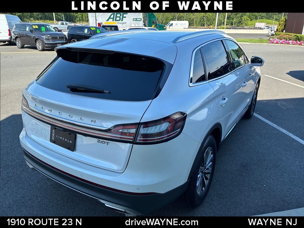 2019 Lincoln Nautilus Select