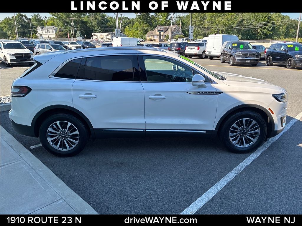2019 Lincoln Nautilus Select