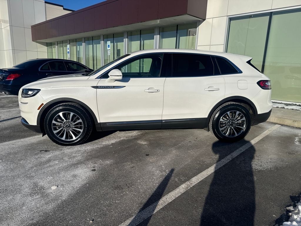 2022 Lincoln Nautilus Standard