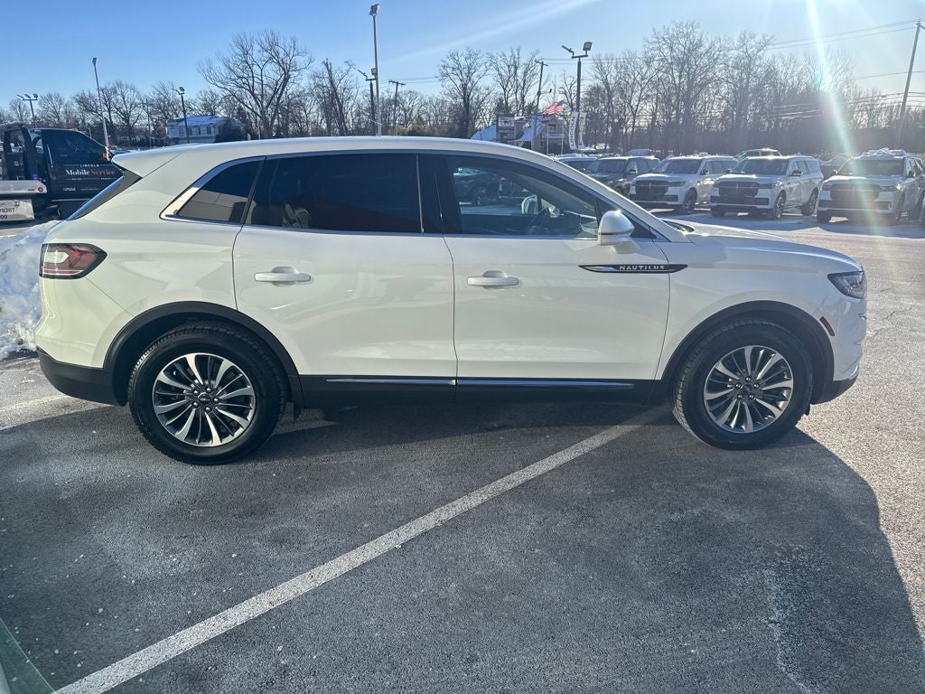 2022 Lincoln Nautilus Standard