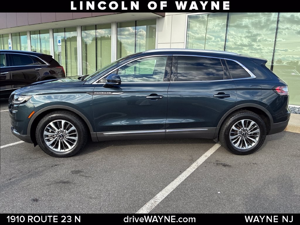 2023 Lincoln Nautilus Standard