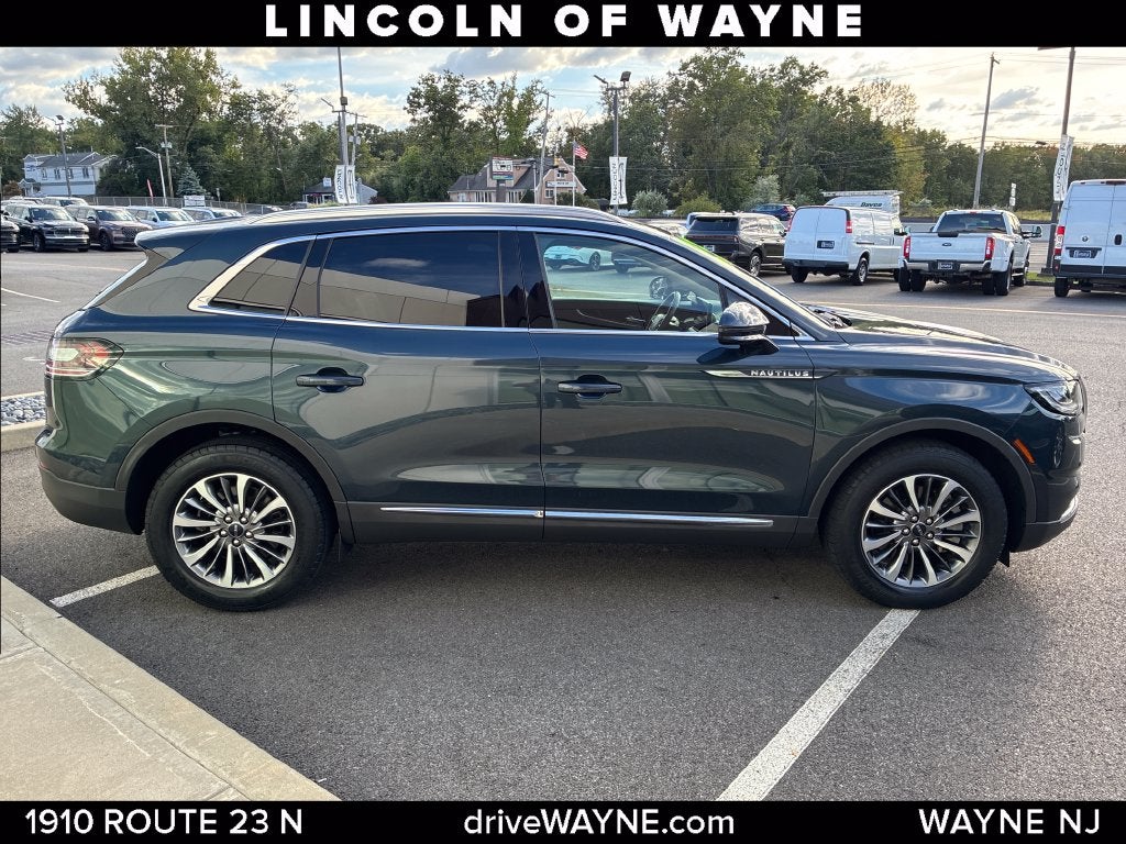 2023 Lincoln Nautilus Standard