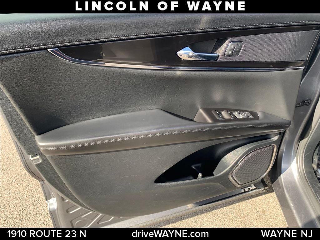 2022 Lincoln Nautilus Standard