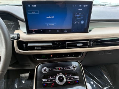 2022 Lincoln Nautilus Standard