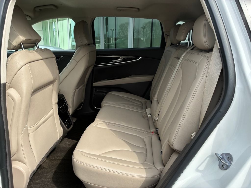 2022 Lincoln Nautilus Standard