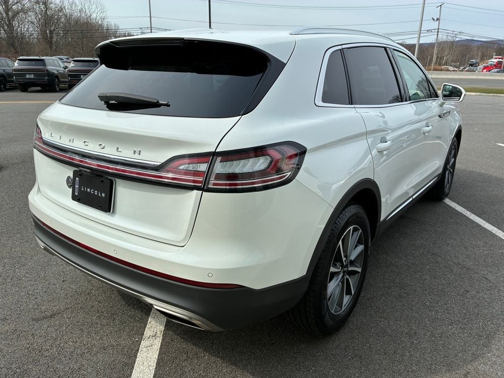 2022 Lincoln Nautilus Standard