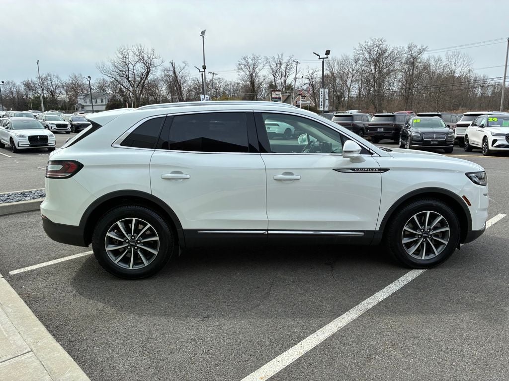 2022 Lincoln Nautilus Standard