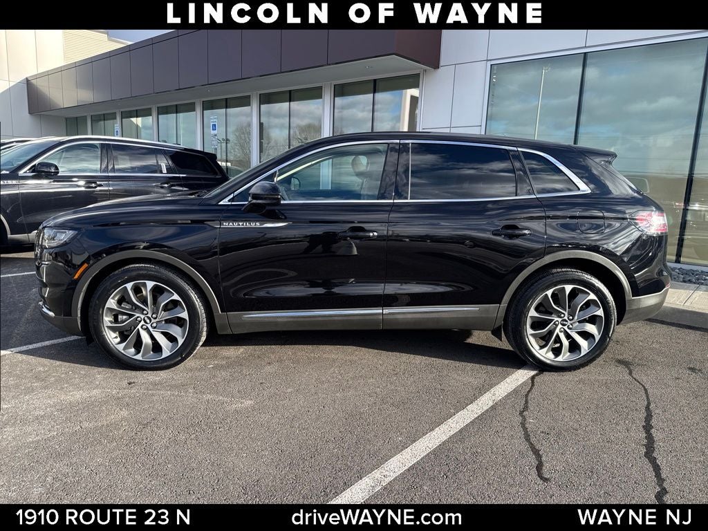 2022 Lincoln Nautilus Reserve