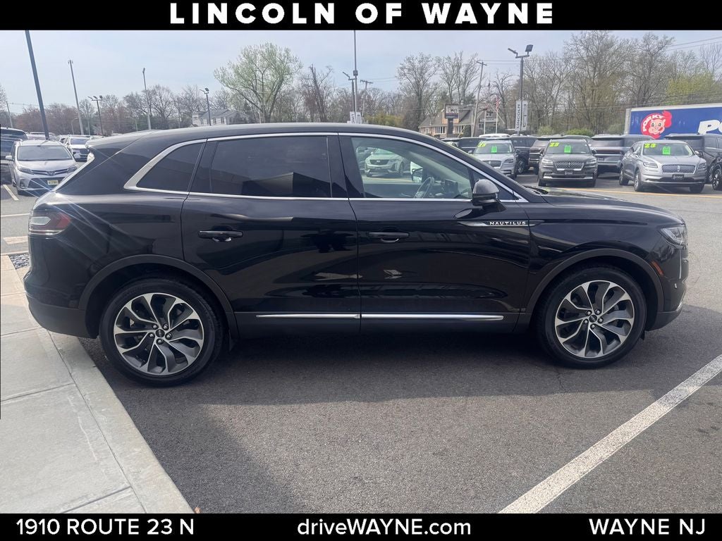 2022 Lincoln Nautilus Reserve
