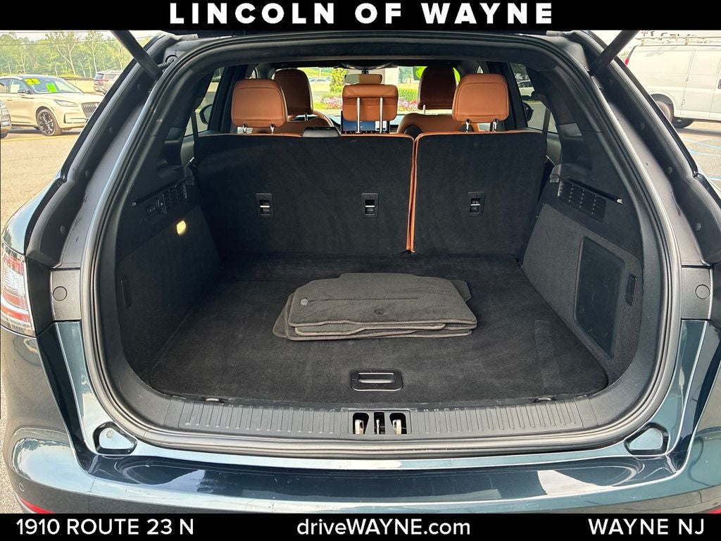 2023 Lincoln Nautilus Black Label