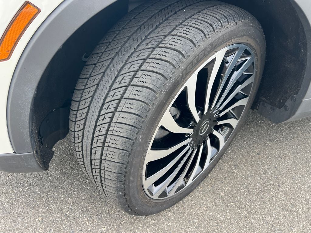 2022 Lincoln Nautilus Black Label