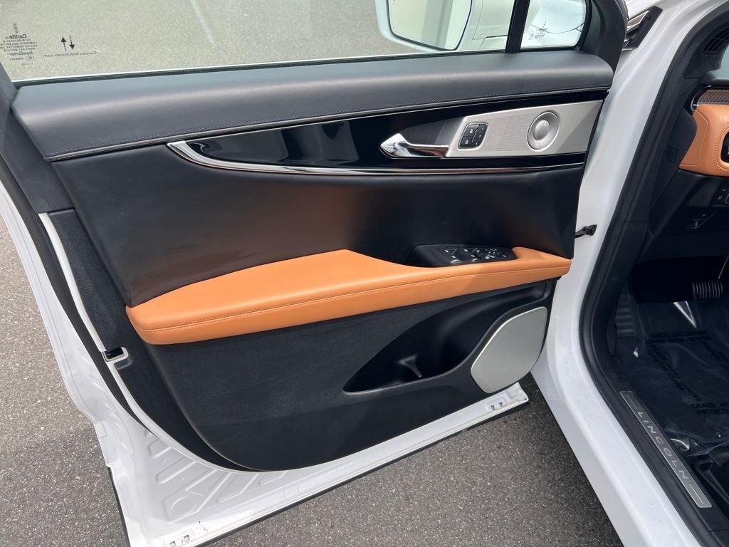 2022 Lincoln Nautilus Black Label