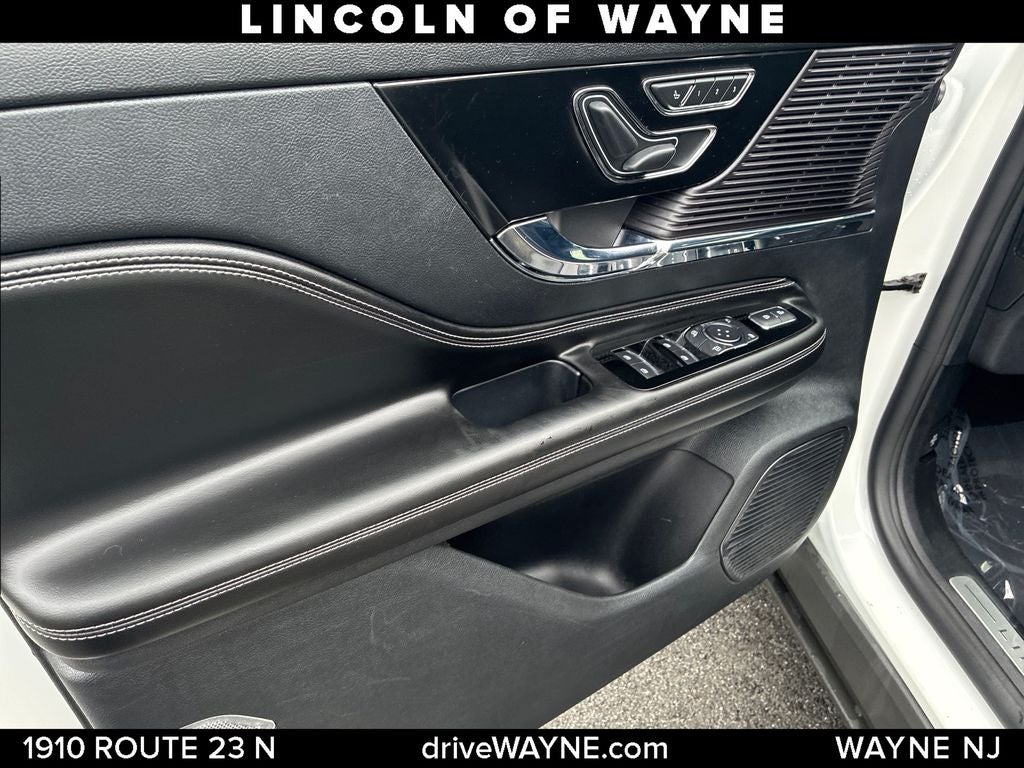2022 Lincoln Corsair Base
