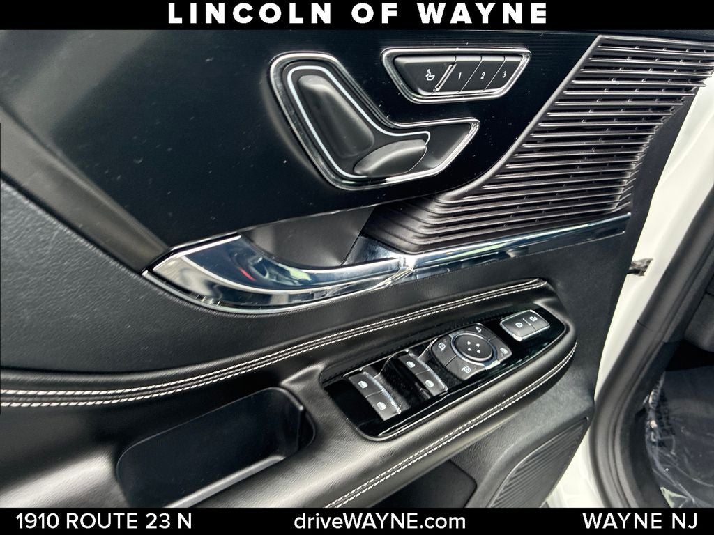 2022 Lincoln Corsair Base
