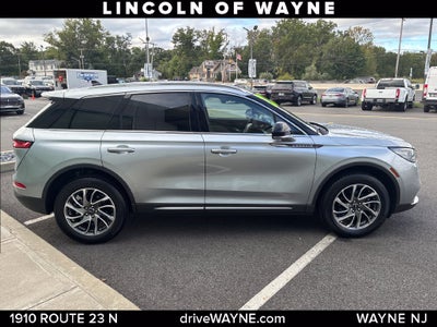 2022 Lincoln Corsair Standard