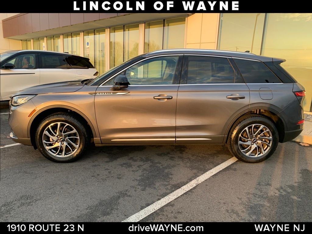 2022 Lincoln Corsair Standard