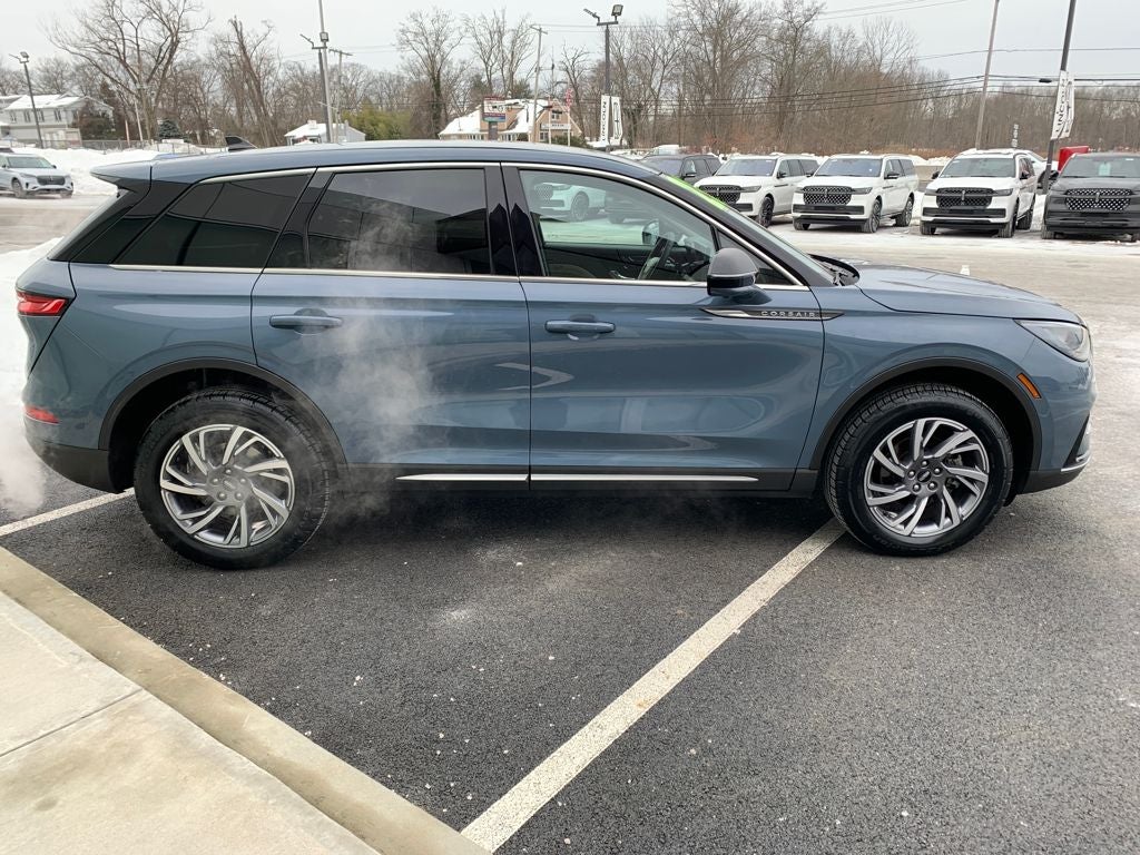 2023 Lincoln Corsair Standard