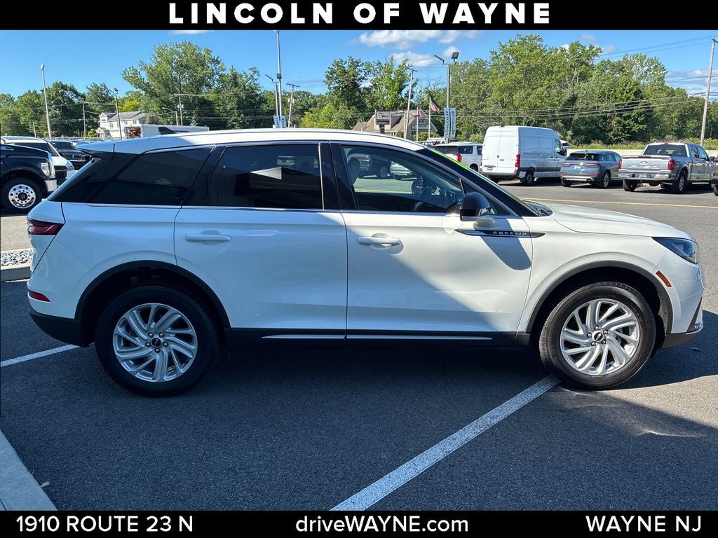 2023 Lincoln Corsair Standard
