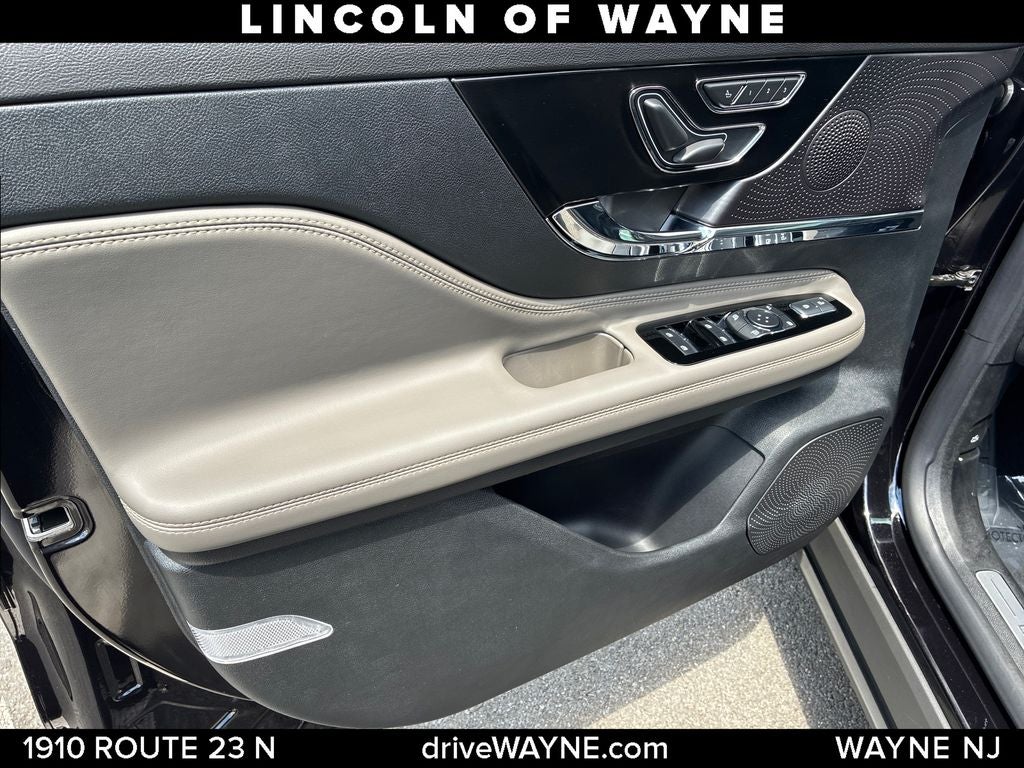 2025 Lincoln Corsair Premiere