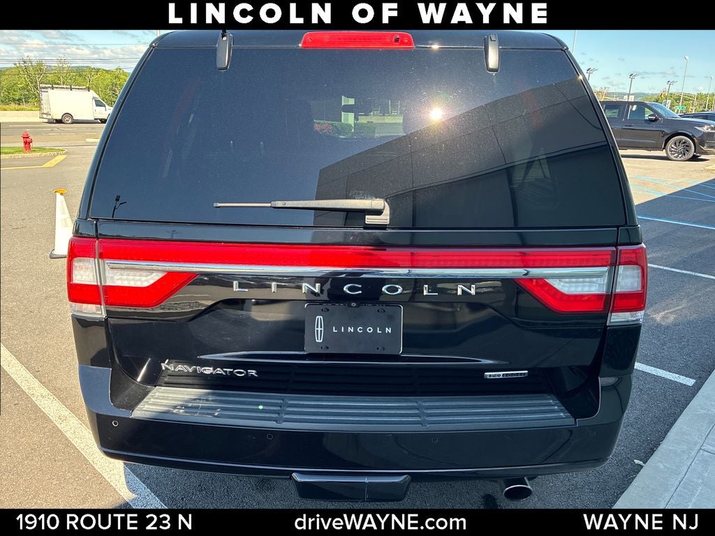 2016 Lincoln Navigator Select
