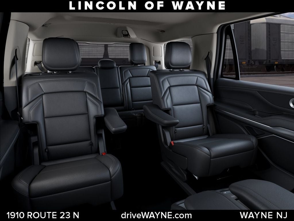 2027 Lincoln Navigator Premiere