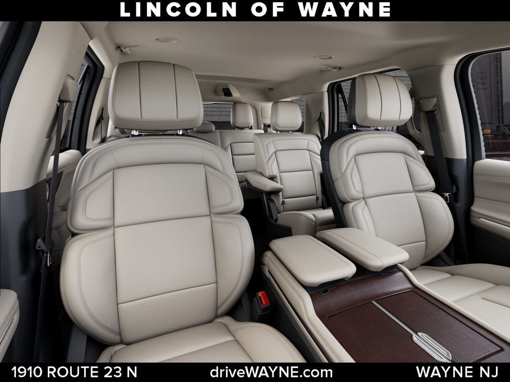 2027 Lincoln Navigator Premiere