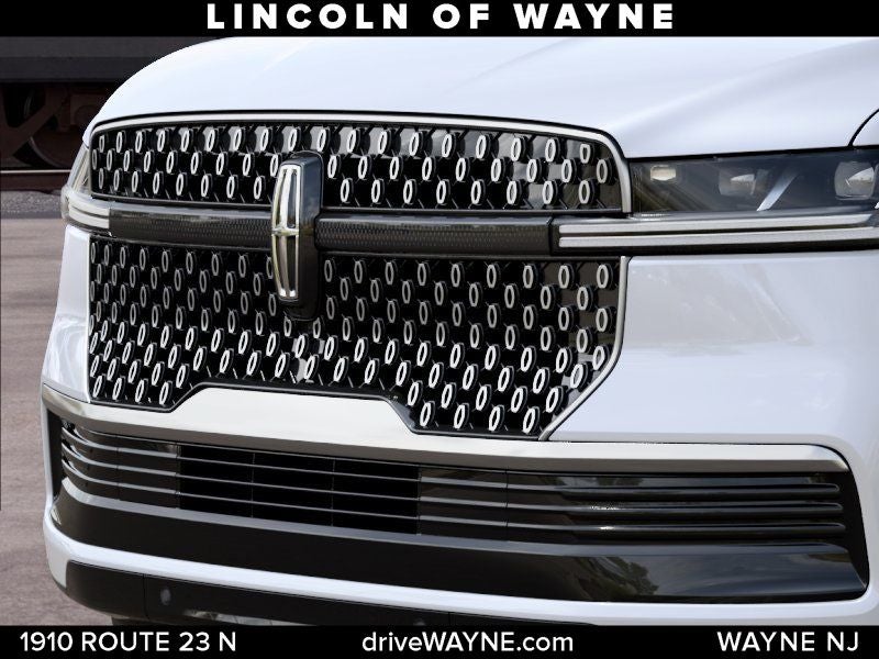 2027 Lincoln Navigator Premiere