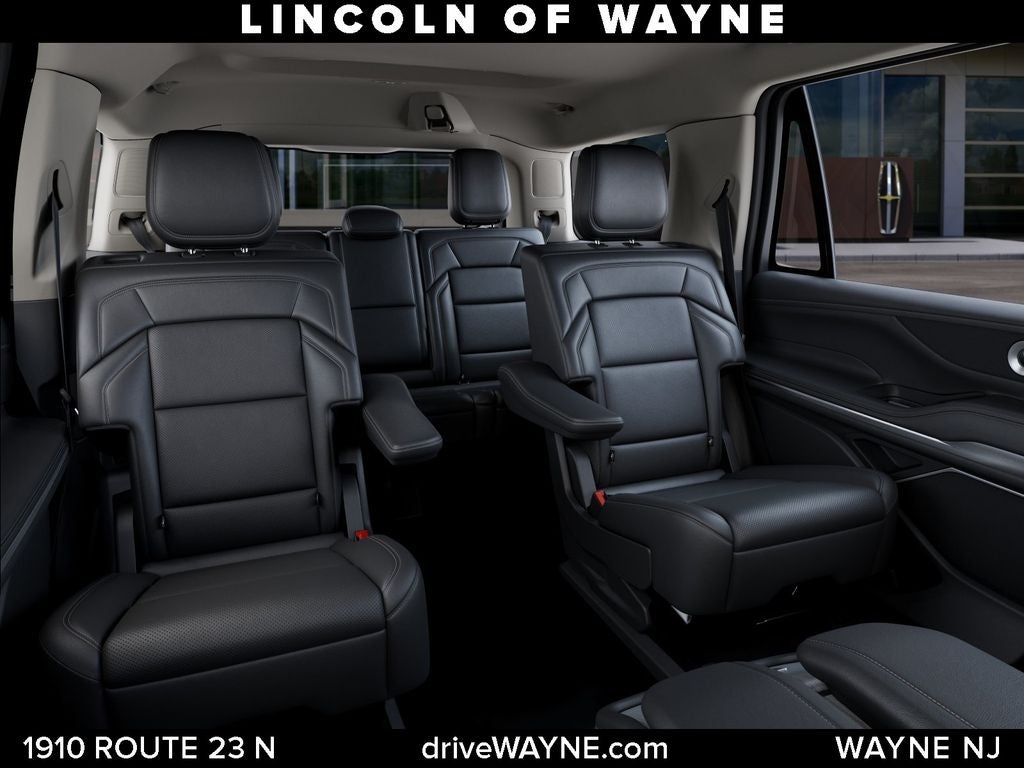 2027 Lincoln Navigator Premiere