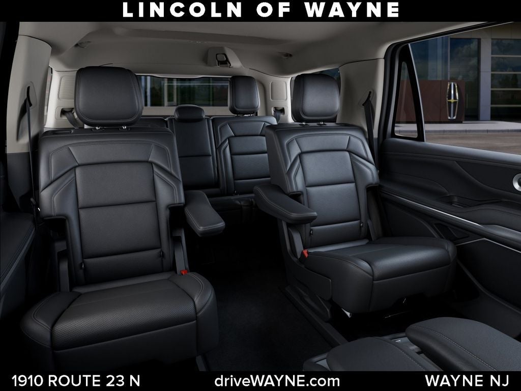 2027 Lincoln Navigator Premiere