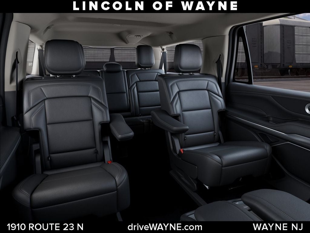 2027 Lincoln Navigator L Premiere