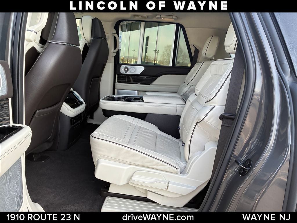 2024 Lincoln Navigator Black Label