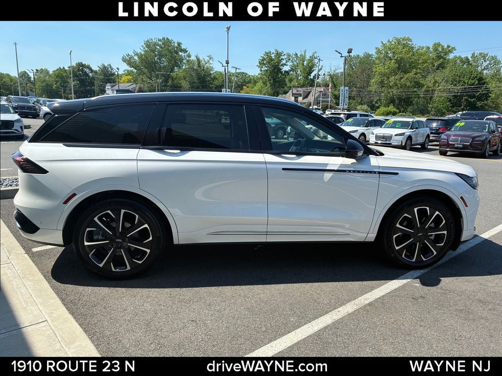 2024 Lincoln Nautilus Reserve
