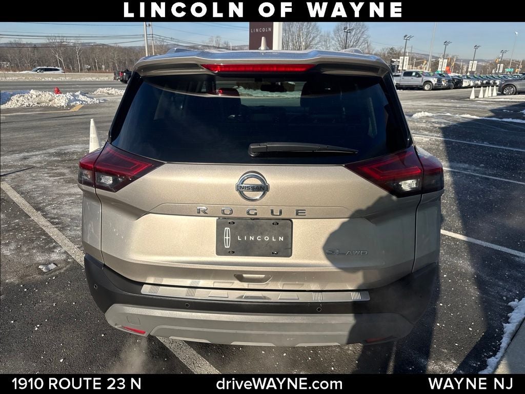 2021 Nissan Rogue SL