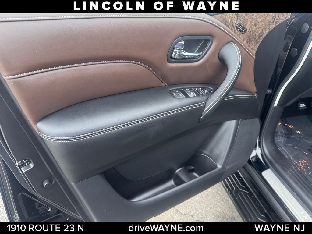 2023 INFINITI QX80 Premium Select