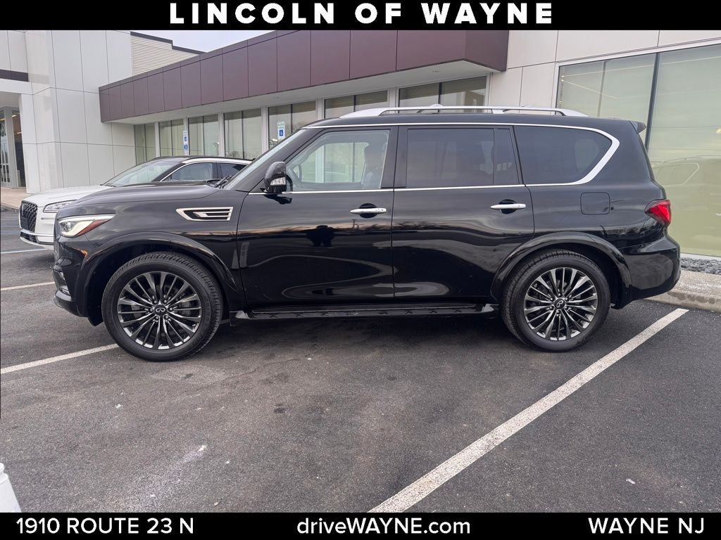 2023 INFINITI QX80 Premium Select