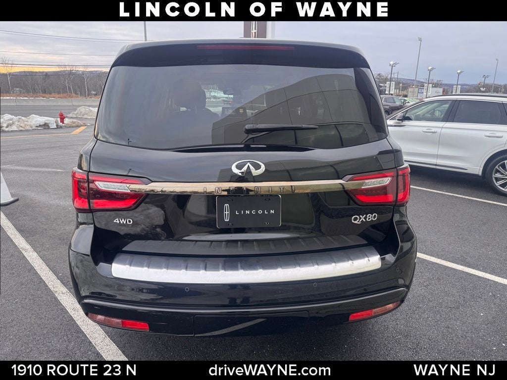 2023 INFINITI QX80 Premium Select
