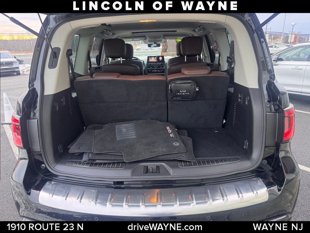 2023 INFINITI QX80 Premium Select
