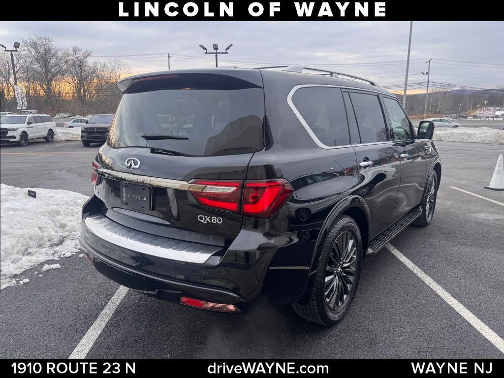 2023 INFINITI QX80 Premium Select