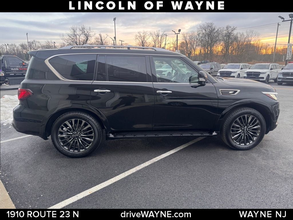 2023 INFINITI QX80 Premium Select
