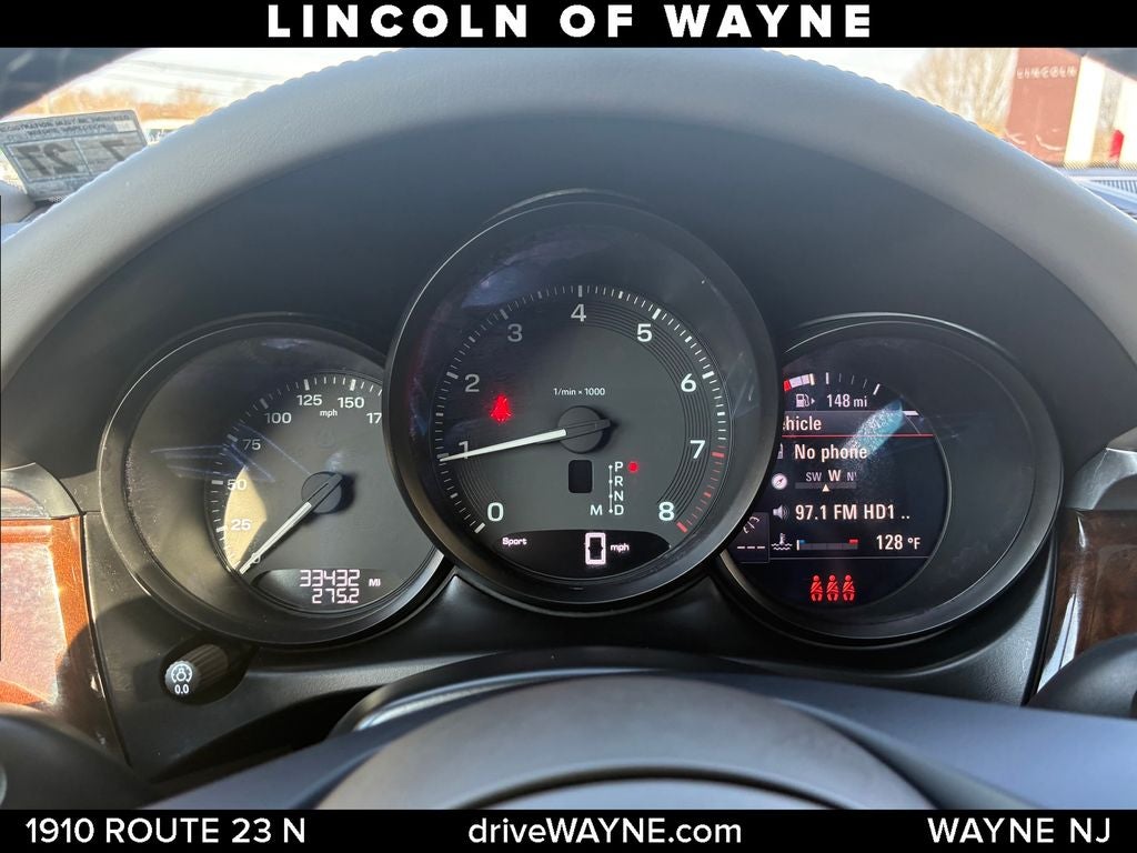 2022 Porsche Macan Base
