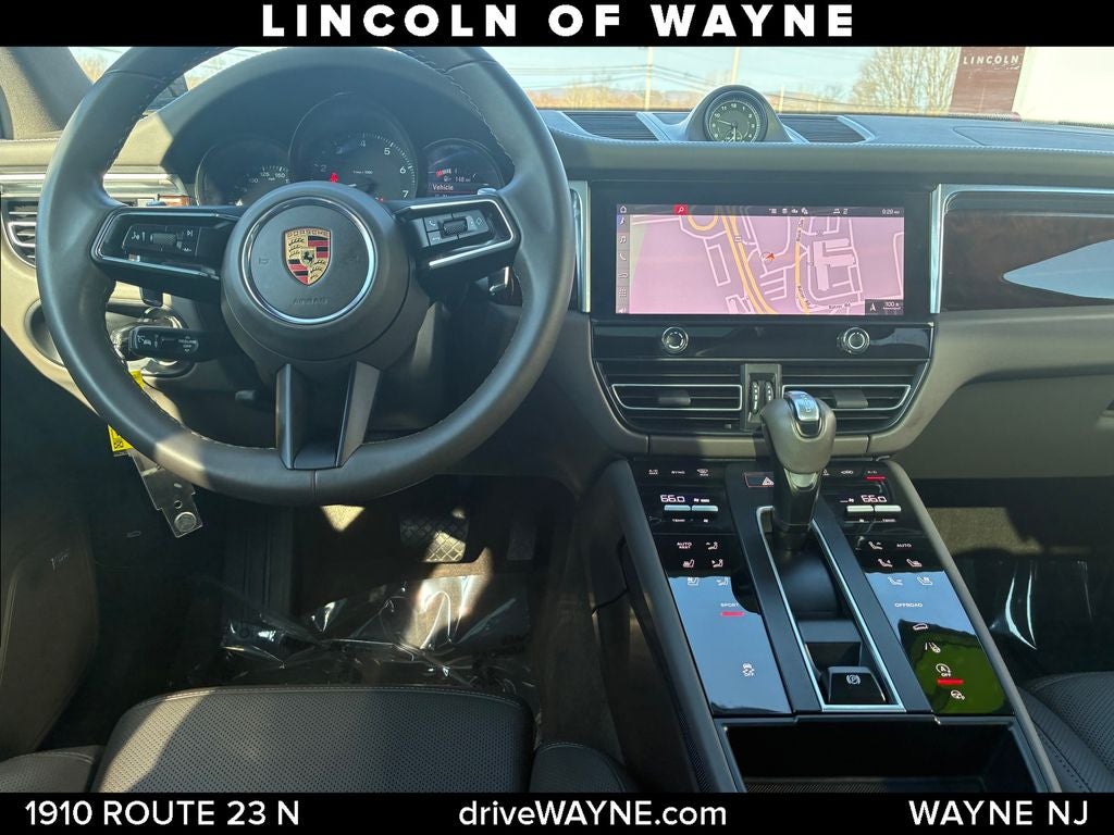 2022 Porsche Macan Base