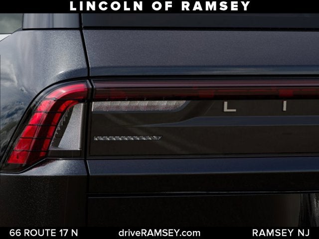 2027 Lincoln Navigator Premiere