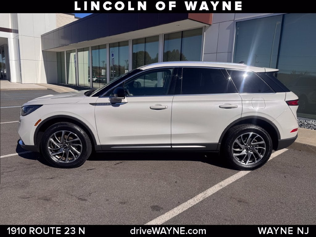 2022 Lincoln Corsair Standard
